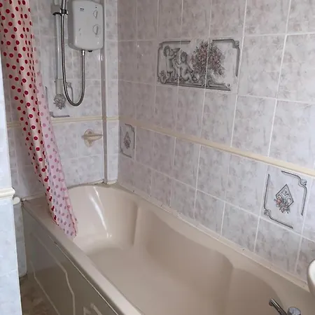 Cosy Moston M40 بيت ضيافة مانشستر