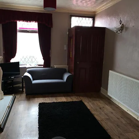 بيت ضيافة Cosy Moston M40 2*