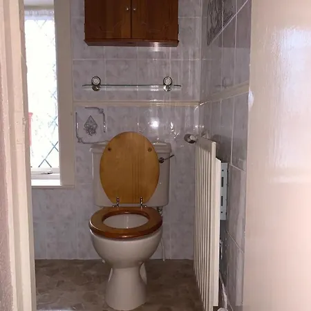 Cosy Moston M40 2*