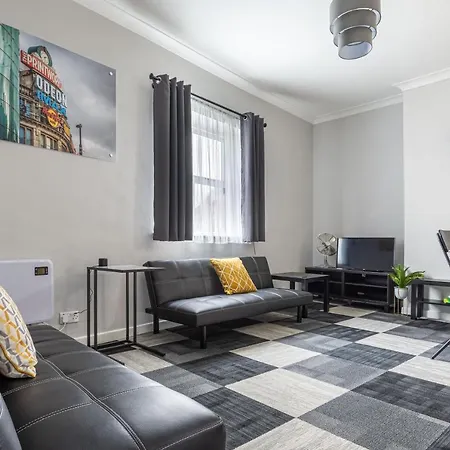 **ten Minutes From City Centre**