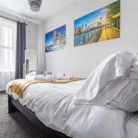 Apartment **ten Minutes From City Centre** Manchester