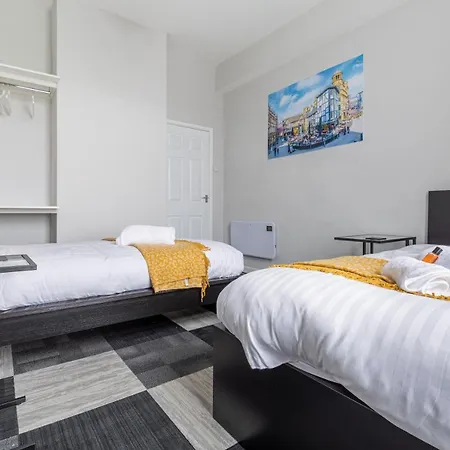 **ten Minutes From City Centre** * Manchester