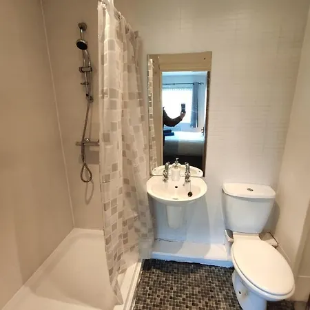 Two Bedroom Spacious Manchester