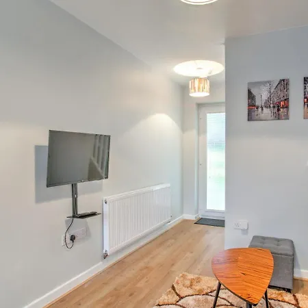 Fresh For 3 Near Mediacityuk * Manchester