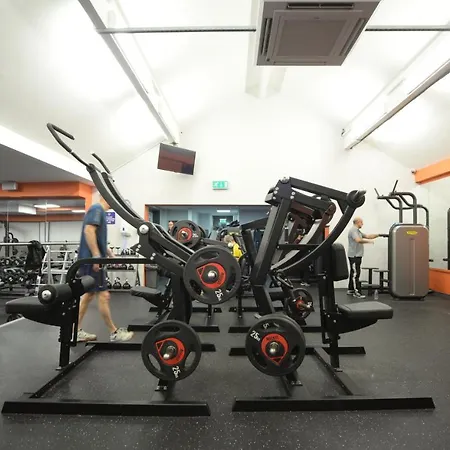 The Waterside And Leisure Club 3* Manchester