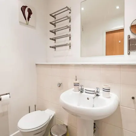 Apartment Discounted Short Term Let Manchester