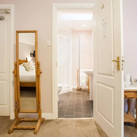 Hotel Oyo Ladybower 3*
