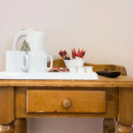 Oyo Ladybower Hotel 3*