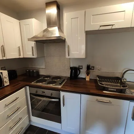 Two Bedroom Spacious Apartment Manchester