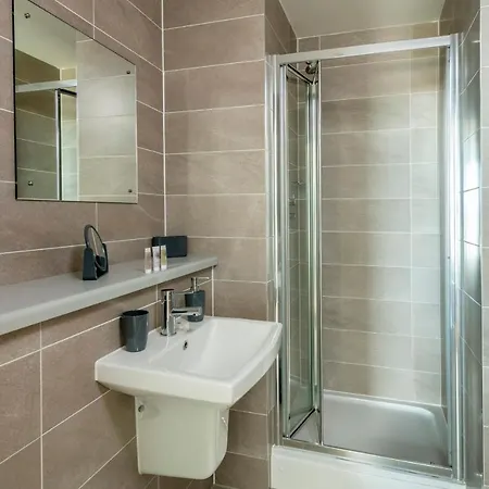 דירה Bright In Media City With Stunning Views Of The City