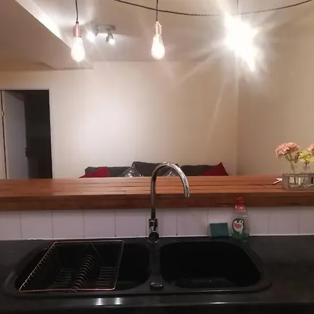 You'll Love This Large Town House * Манчестер