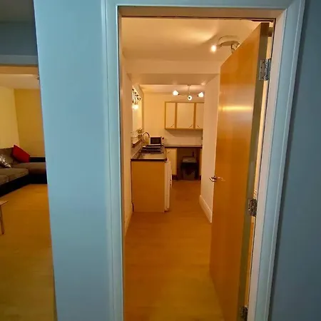 Apartmán You'll Love This Large Town House