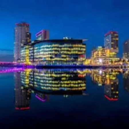 Luxury Salford Quays Media City Apartment