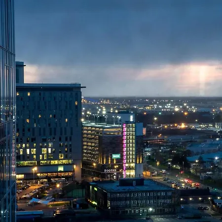 Apartment Bright In Media City With Stunning Views Of The City Manchester