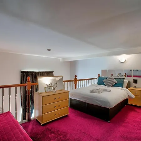 Duplex For 6 Close To Mcr City Centre Apartmán *
