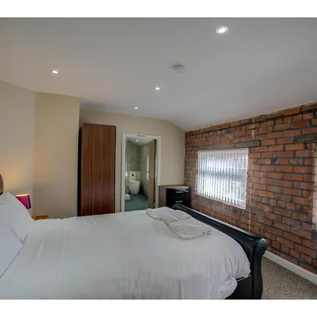 Large Top Floor Pad, Perfect For Up To 8. Nq, Mcr!