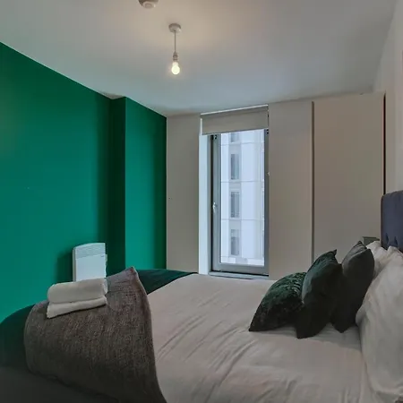 Apartment The Media City Executive - Splendid Apt *