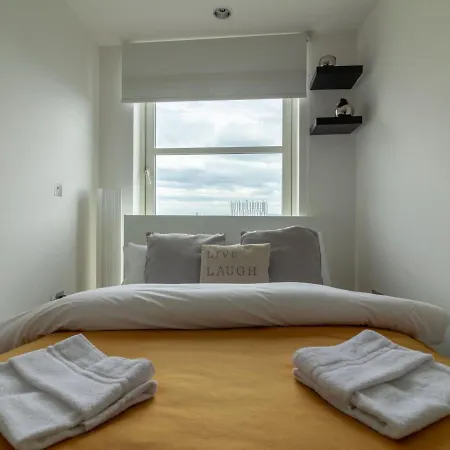 דירה Prime Salfordquays/mediacityuk Location W/ Balcony מנצ'סטר