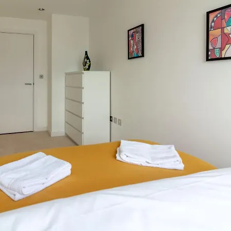 Prime Salfordquays/mediacityuk Location W/ Balcony דירה