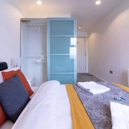 Prime Salfordquays/mediacityuk Location W/ Balcony דירה