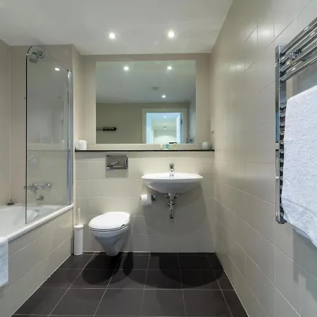 Prime Salfordquays/mediacityuk Location W/ Balcony דירה *