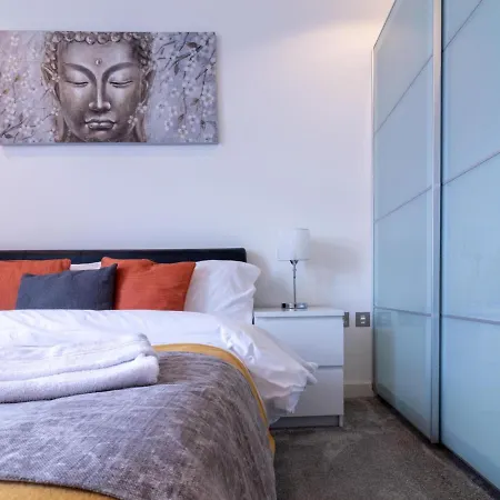 Prime Salfordquays/mediacityuk Location W/ Balcony דירה *