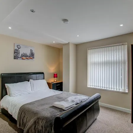 Perfect Pad For A Night Out, Up To 4. Nq, Mcr! *