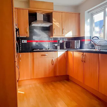 Apartmán Airport Lounge - 3 Bed - 6 Persons *