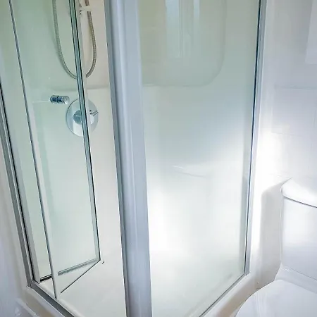 Apartment Airport Lounge - 3 Bed - 6 Persons *