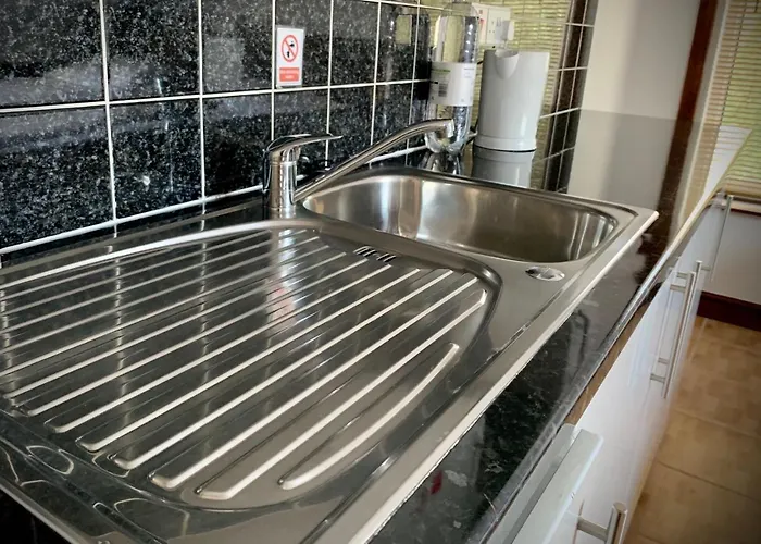 - Free Parking * Manchester