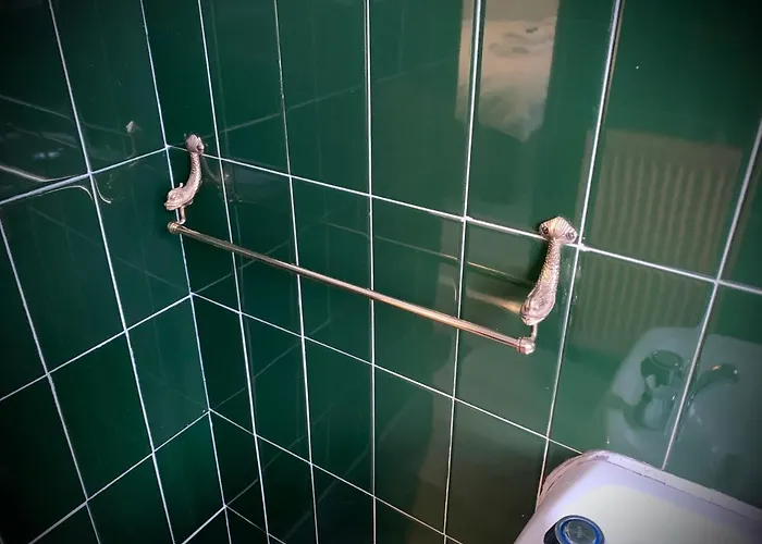 - Free Parking Guest house *