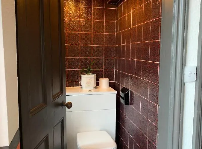 Guest house - Free Parking