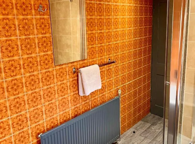 - Free Parking Guest house *