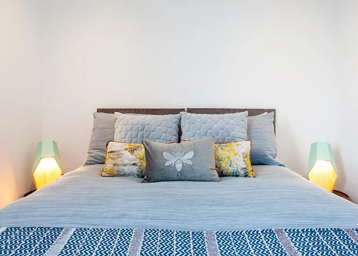 Apartman Esquire Media