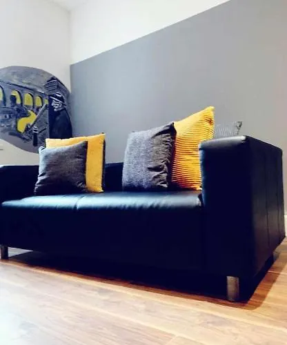 Spacious Shude Hill With Balcony * Manchester