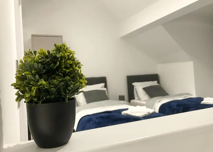 10min To - Free Parking - Private - Contractor Friendly