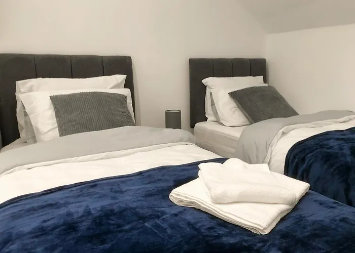 Appartement 10min To - Free Parking - Private - Contractor Friendly *