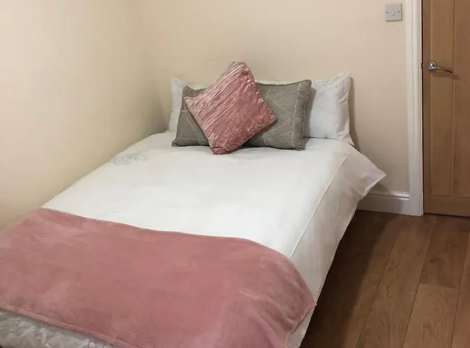 Big Rusholme With Tv And Private Bathroom-parking&wifi Nocleg ze śniadaniem Manchester