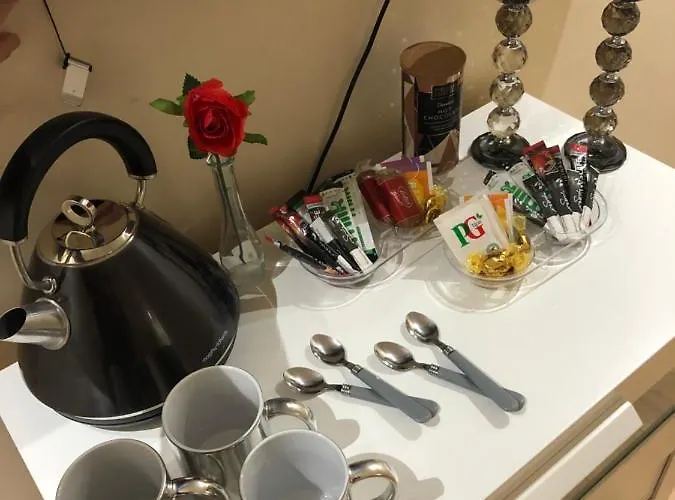 Big Rusholme With Tv And Private Bathroom-parking&wifi 맨체스터