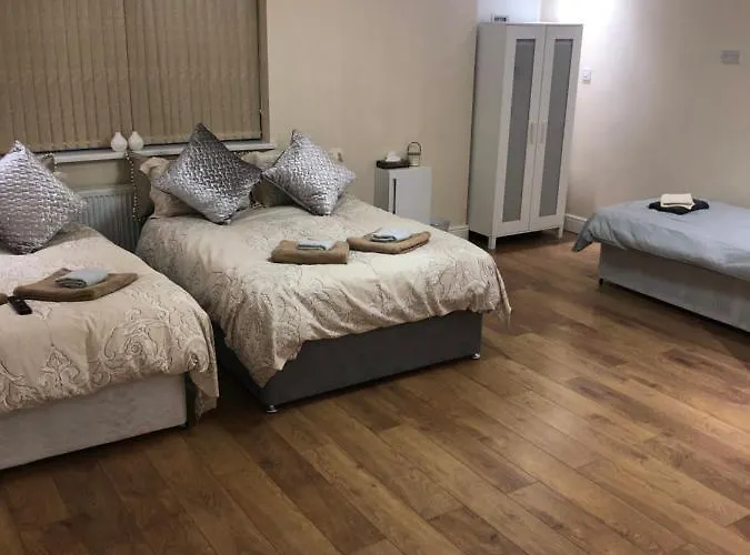 Big Rusholme With Tv And Private Bathroom-parking&wifi Nocleg ze śniadaniem