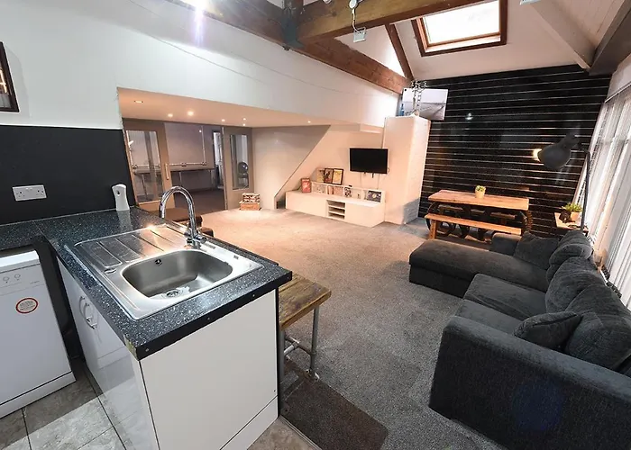 Penthouse Warehouse Slps 18 דירה *