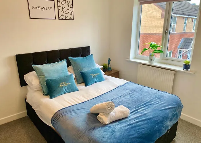 Convenient Centre 3bd With Free Parking