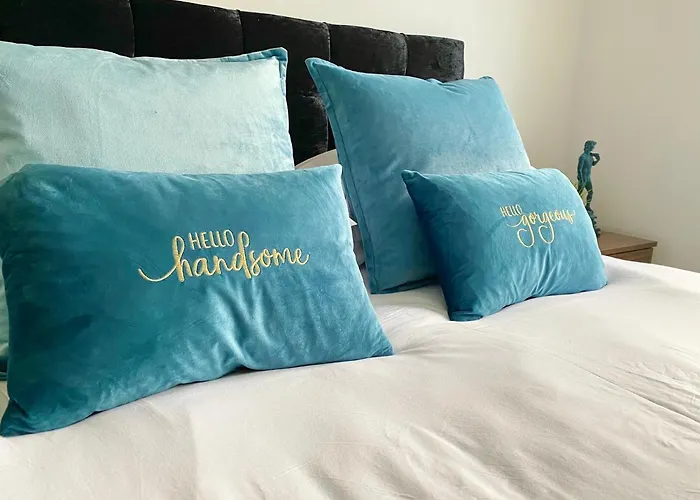 Convenient Centre 3bd With Free Parking 맨체스터