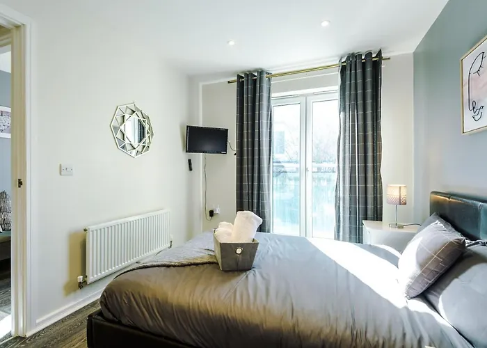 Bright&modern Contractor House By Niji Short * 맨체스터