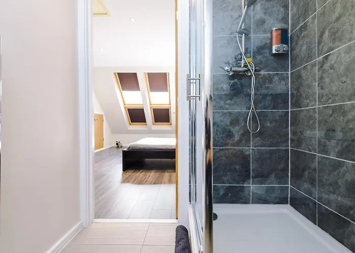 Bright&modern Contractor House By Niji Short * Manchester