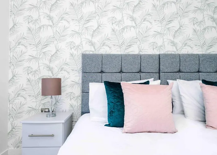 2 Bedroom Hosted By Mcr Dens Apartamento