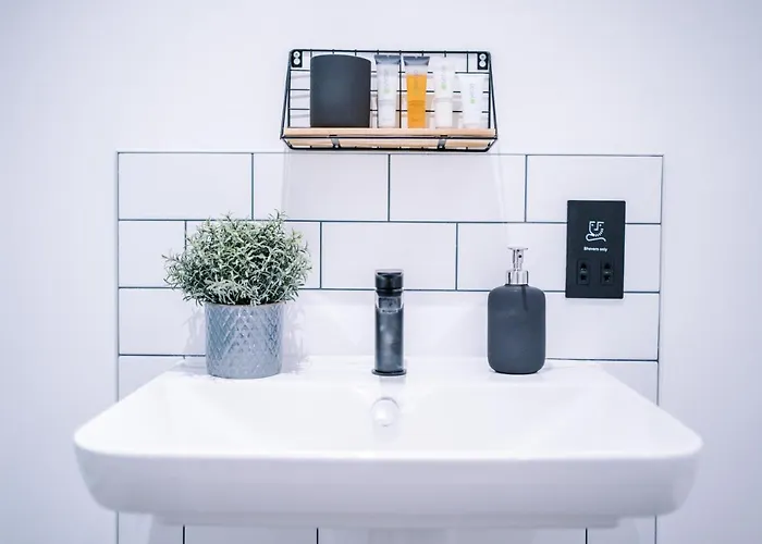 Hilltop Serviced - Piccadilly