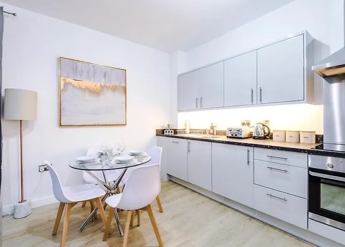 Apartment 2 Bedroom Hosted By Mcr Dens Manchester