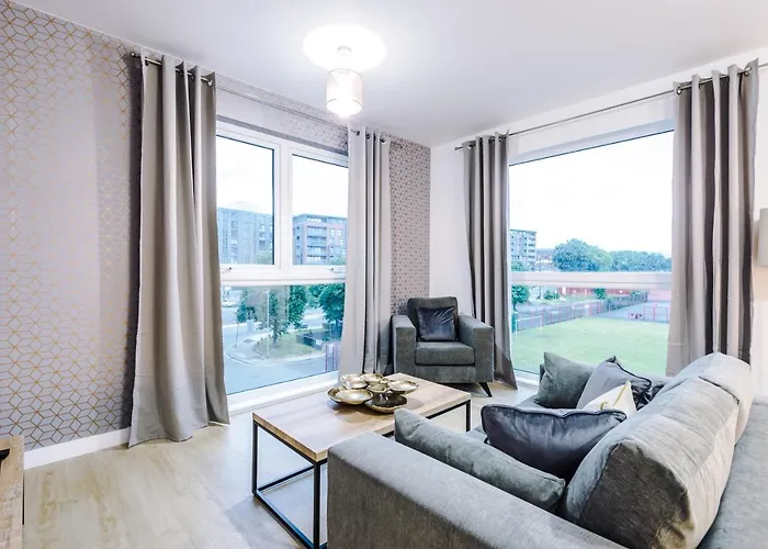 2 Bedroom Hosted By Mcr Dens