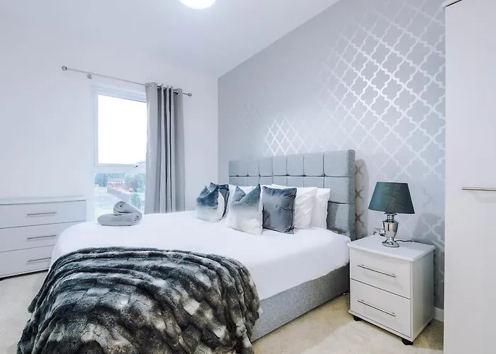 2 Bedroom Hosted By Mcr Dens Apartment Manchester